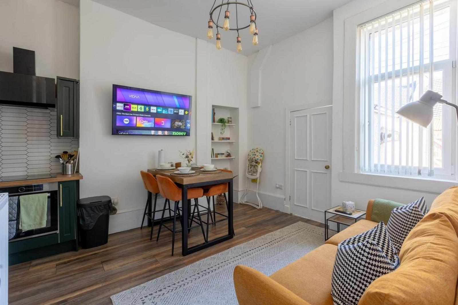 Spacious 3 Bedroom Home In Glasgow - Free Parking Экстерьер фото