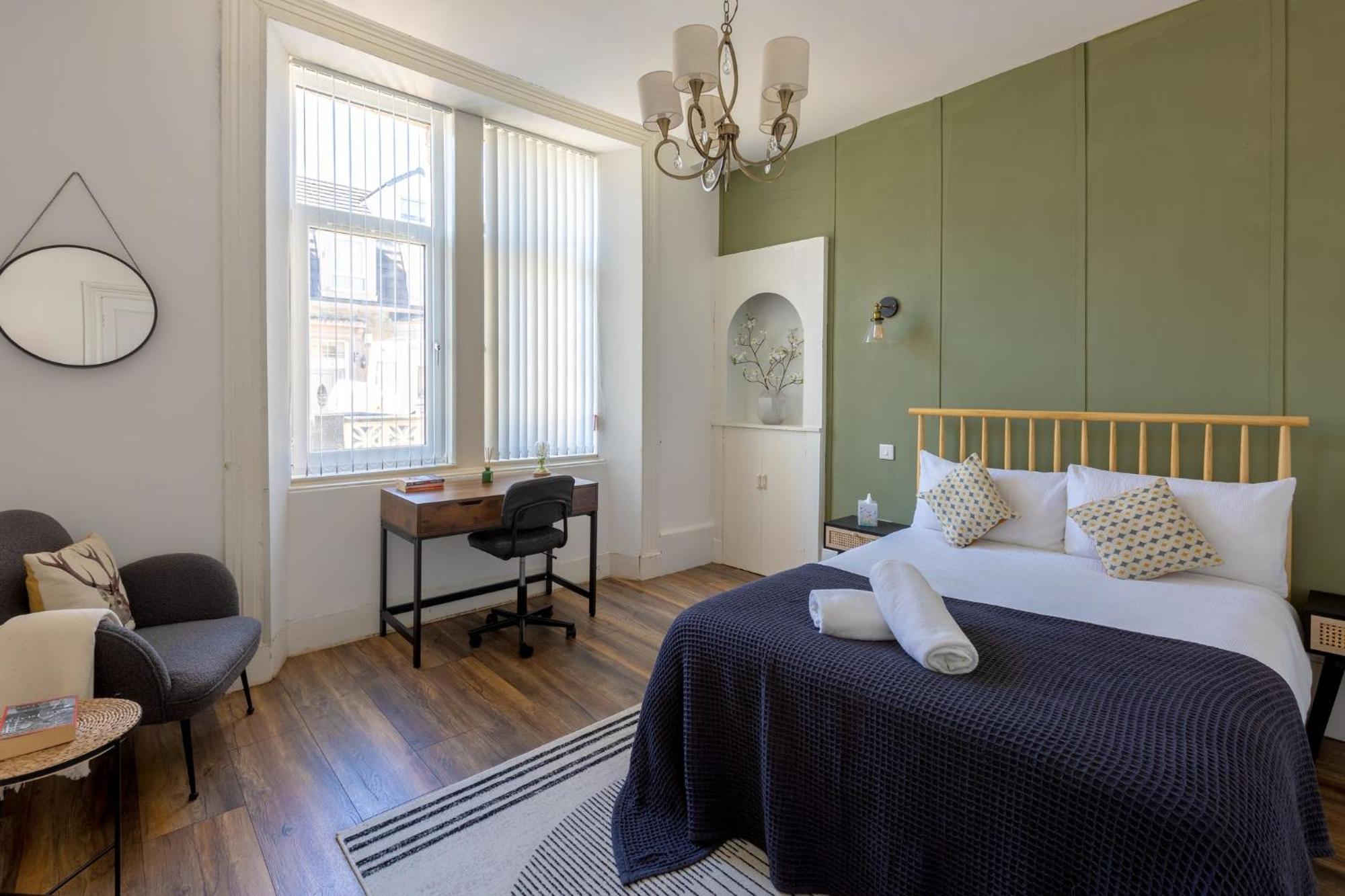 Spacious 3 Bedroom Home In Glasgow - Free Parking Экстерьер фото